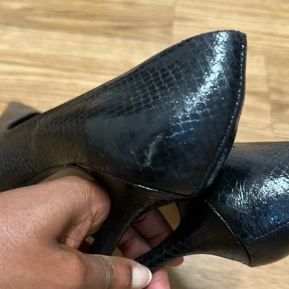 Zara black pointed toe shoes